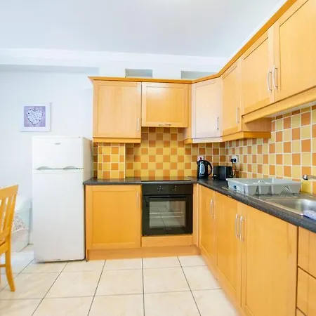 106 - The Townhouse By Shortstays Holiday home Galway