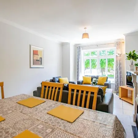106 - The Townhouse By Shortstays Galway