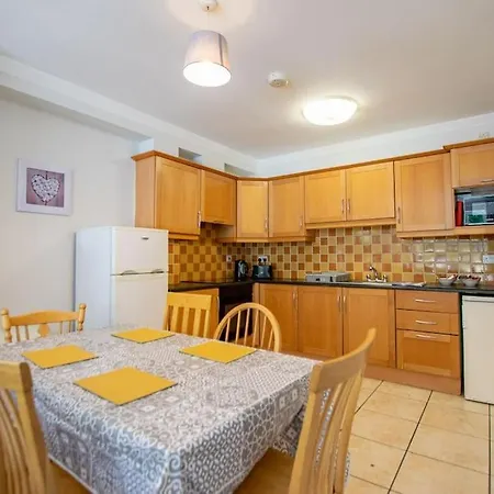 106 - The Townhouse By Shortstays Holiday home