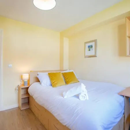 Holiday home 106 - The Townhouse By Shortstays Galway