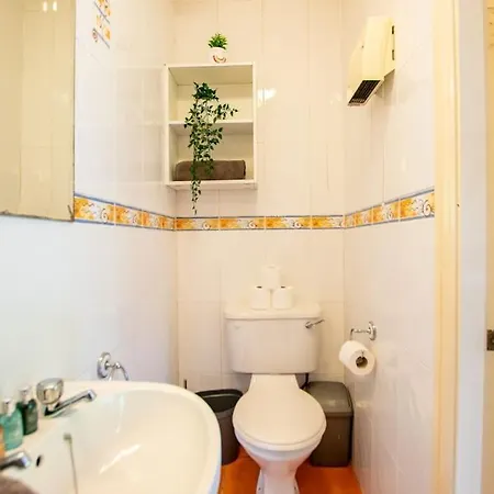 106 - The Townhouse By Shortstays